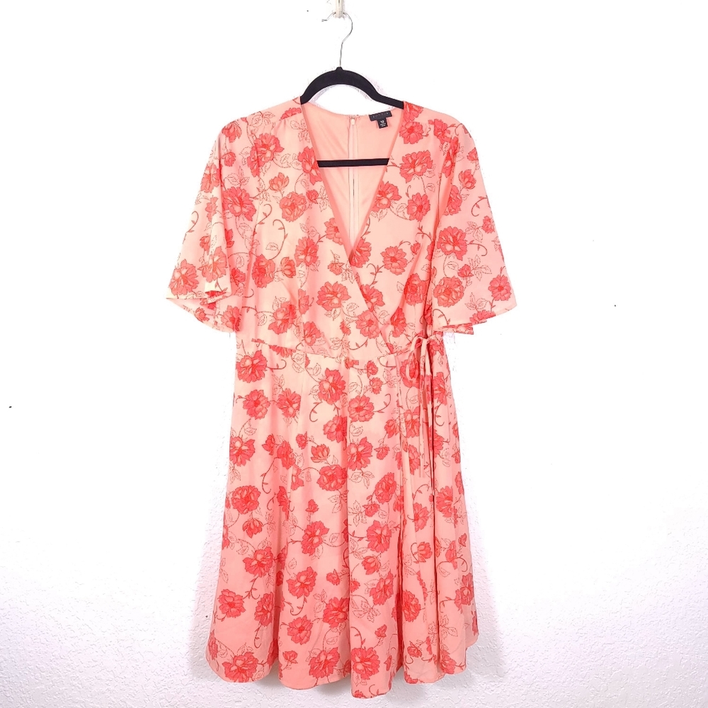 TORRID Georgette Floral Wrap Dress - Picture 3 of 11